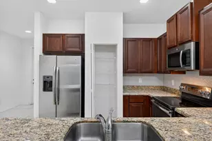 4234 N Dixie Hwy, Oakland Park, FL 33334 - Photo 2