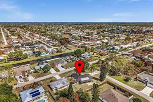 2002 SE Aneci St, Port Saint Lucie, FL 34984 - Photo 10