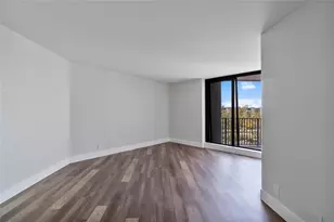 300 Three Islands Boulevard, Hallandale Beach, FL 33009 - Photo 16