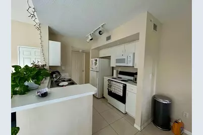 2620 S University Drive #204, Davie, FL 33328 - Photo 4