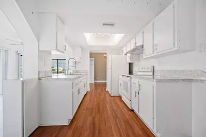5807 NW 85th Avenue, Tamarac, FL 33321 - Photo 12