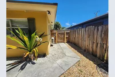 2036 NE 26th Street #1, Wilton Manors, FL 33305 - Photo 10