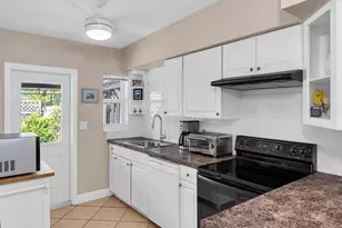 2109 NE 26th St, Wilton Manors, FL 33305 - Photo 8