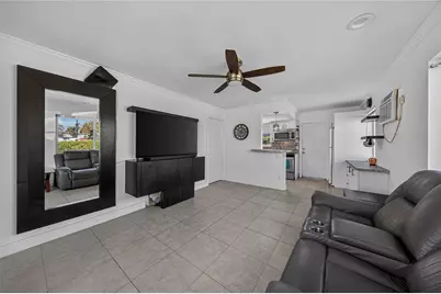 4331 NE 5th Avenue, Oakland Park, FL 33334 - Photo 10