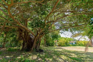 8605 S Indian River Dr, Fort Pierce, FL 34982 - Photo 16