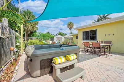 161 SE 5th Court, Pompano Beach, FL 33060 - Photo 2