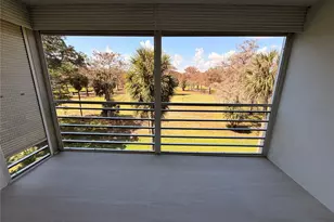 605 Oaks Dr, Pompano Beach, FL 33069 - Photo 6