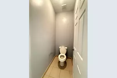 2851 W Prospect Road #207, Tamarac, FL 33309 - Photo 14