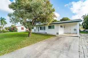 241 W 20th St, Riviera Beach, FL 33404 - Photo 2