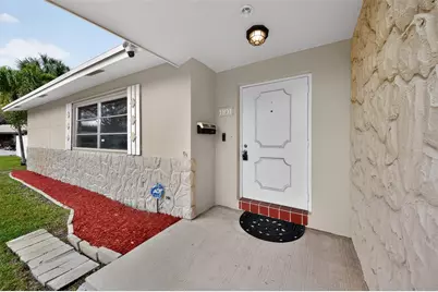 1101 SW 68th Avenue, Plantation, FL 33317 - Photo 2