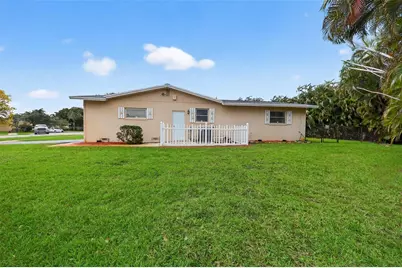 1101 SW 68th Avenue, Plantation, FL 33317 - Photo 6