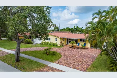 907 SE 12th Avenue, Deerfield Beach, FL 33441 - Photo 2