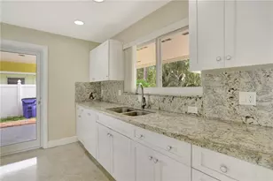 907 SE 12th Ave, Deerfield Beach, FL 33441 - Photo 16