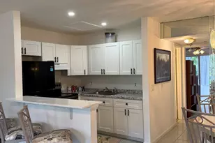 203 Tilford J, Deerfield Beach, FL 33442 - Photo 4