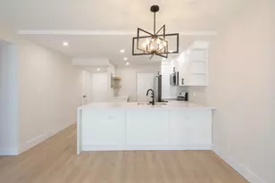 2322 S Cypress Bend Dr, Pompano Beach, FL 33069 - Photo 6