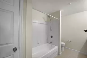 533 NE 3rd Ave, Fort Lauderdale, FL 33301 - Photo 14