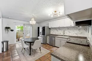 1917 NE 3rd St, Deerfield Beach, FL 33441 - Photo 12