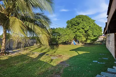561 NE 38th Street, Deerfield Beach, FL 33064 - Photo 2