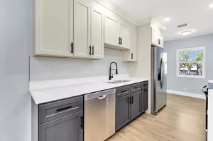 1681 NE 39th St, Pompano Beach, FL 33064 - Photo 10