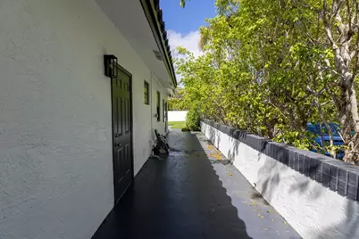 1681 NE 39th Street, Pompano Beach, FL 33064 - Photo 34