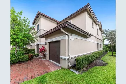 4230 N Dixie Highway #113, Oakland Park, FL 33334 - Photo 2