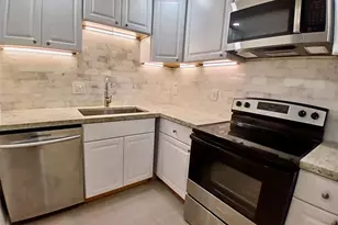 4164 N Inverrary Dr, Lauderhill, FL 33319 - Photo 4