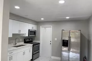 721 SW 8th St, Pompano Beach, FL 33060 - Photo 6