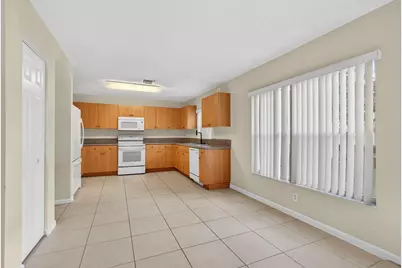 662 Perdido Heights Drive, West Palm Beach, FL 33413 - Photo 14