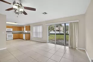 662 Perdido Heights Dr, West Palm Beach, FL 33413 - Photo 10