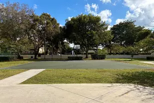 102 Gardens Dr, Pompano Beach, FL 33069 - Photo 18