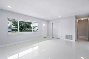 9611 Saddlebrook Dr, Boca Raton, FL 33496 - Photo 2