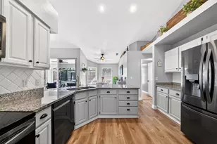 2 Meadows Park Ln, Boynton Beach, FL 33436 - Photo 12