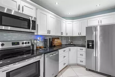 3111 Oakland Shores Drive #208, Oakland Park, FL 33309 - Photo 4