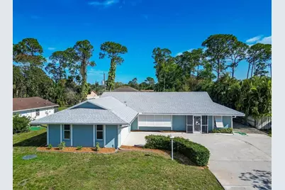 210 SE Crosspoint Drive, Port Saint Lucie, FL 34983 - Photo 2