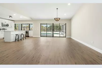 210 SE Crosspoint Drive, Port Saint Lucie, FL 34983 - Photo 10