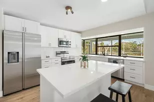 210 SE Crosspoint Dr, Port Saint Lucie, FL 34983 - Photo 6