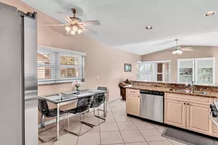 9816 NW 41st St, Sunrise, FL 33351 - Photo 14