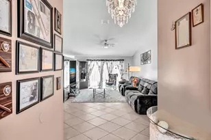 9816 NW 41st St, Sunrise, FL 33351 - Photo 6