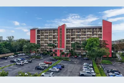 2200 S Cypress Bend Drive #905, Pompano Beach, FL 33069 - Photo 24