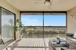 2200 S Cypress Bend Dr, Pompano Beach, FL 33069 - Photo 10