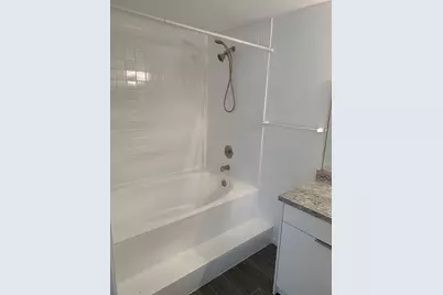 645 Executive Center Drive #R202, West Palm Beach, FL 33401 - Photo 6