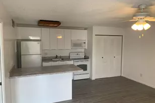 645 Executive Center Dr, West Palm Beach, FL 33401 - Photo 2