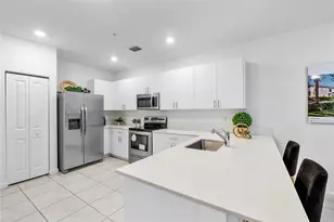 15987 SW 2nd Pl, Pembroke Pines, FL 33027 - Photo 10