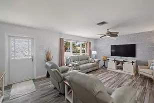 219 Blossom Ln, Palm Beach Shores, FL 33404 - Photo 4