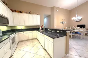 6510 Oxford Cir, Vero Beach, FL 32966 - Photo 8