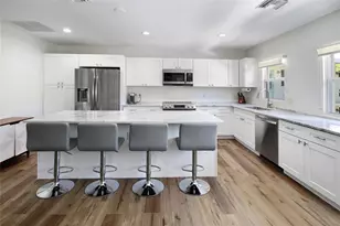 211 SE 16th Ave, Fort Lauderdale, FL 33301 - Photo 2