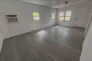 516 S 11th St, Fort Pierce, FL 34950 - Photo 2