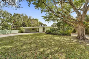 720 E Country Club Cir, Plantation, FL 33317 - Photo 1