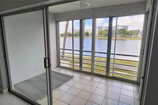2801 N Palm Aire Dr, Pompano Beach, FL 33069 - Photo 28