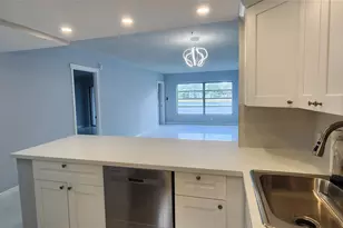 2801 N Palm Aire Dr, Pompano Beach, FL 33069 - Photo 14